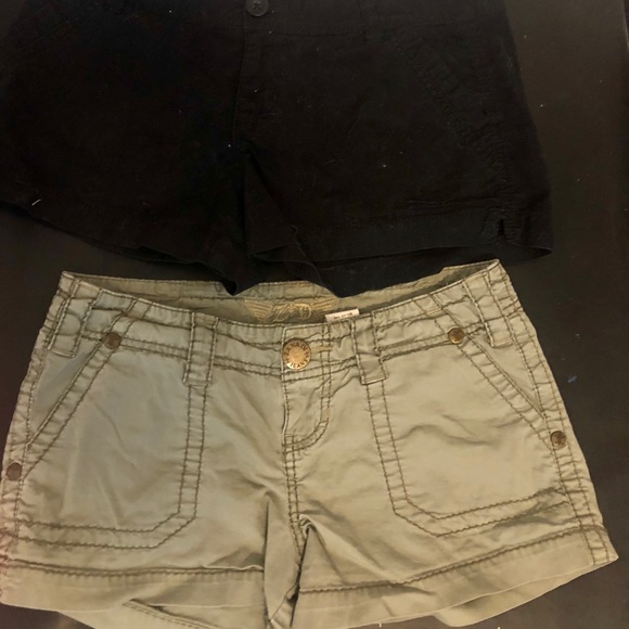 Lot of 4- Girls shirts SIZE 4 - Picture 3 of 5